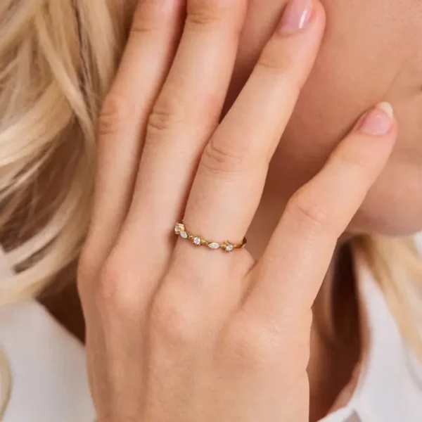 Δαχτυλίδι με Διαμάντια και Κρυστάλλους Από Ανοξείδωτο Ατσάλι - Gold