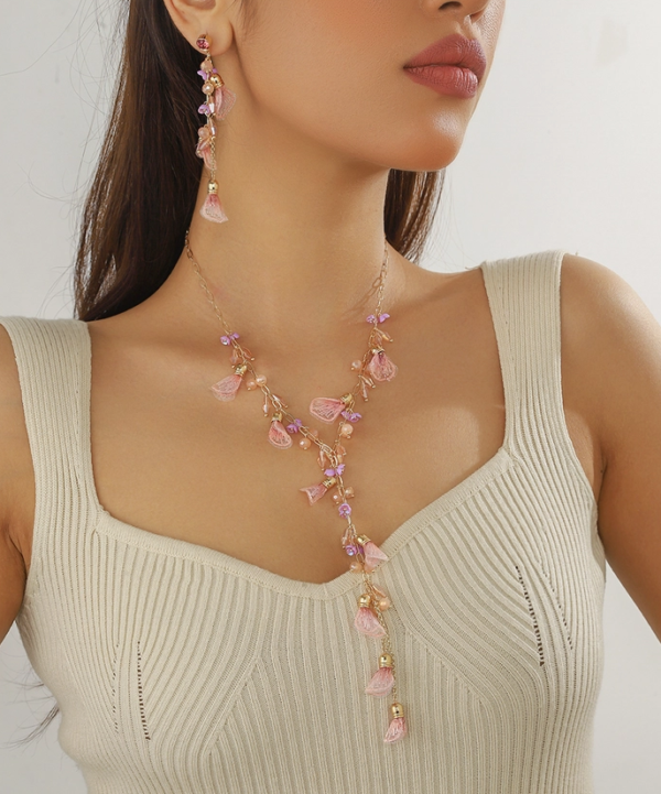 Κρεμαστά Σκουλαρίκια Από Ανοξείδωτο Ατσάλι Με Κρυστάλλους και Υφασμάτινα Κοχύλια - Gold